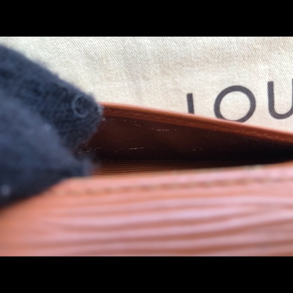 ✨Louis Vuitton Epi leather Preloved Wallet converted to a Wallet on a Chain - Picture 11 of 13